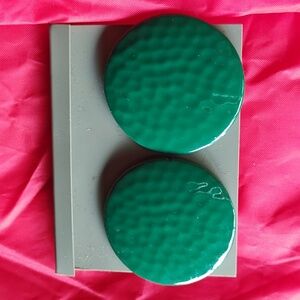 Green Textured Clip On Earrings Vintage / Antique